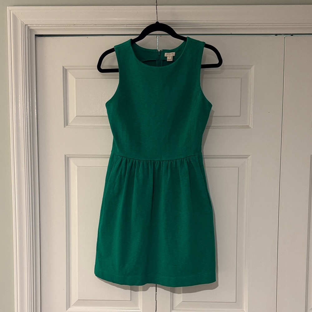 Green Sleeveless Dress